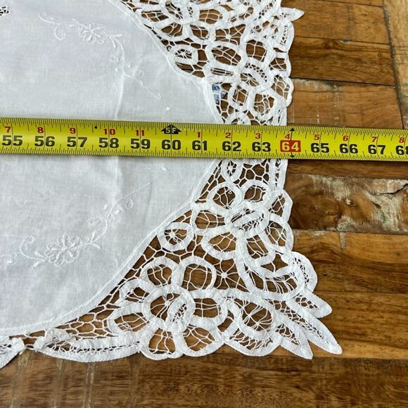 Imperial Elegance Table Runner Doily Dining Room Vintage White 64 x 15 in - Picture 8 of 9